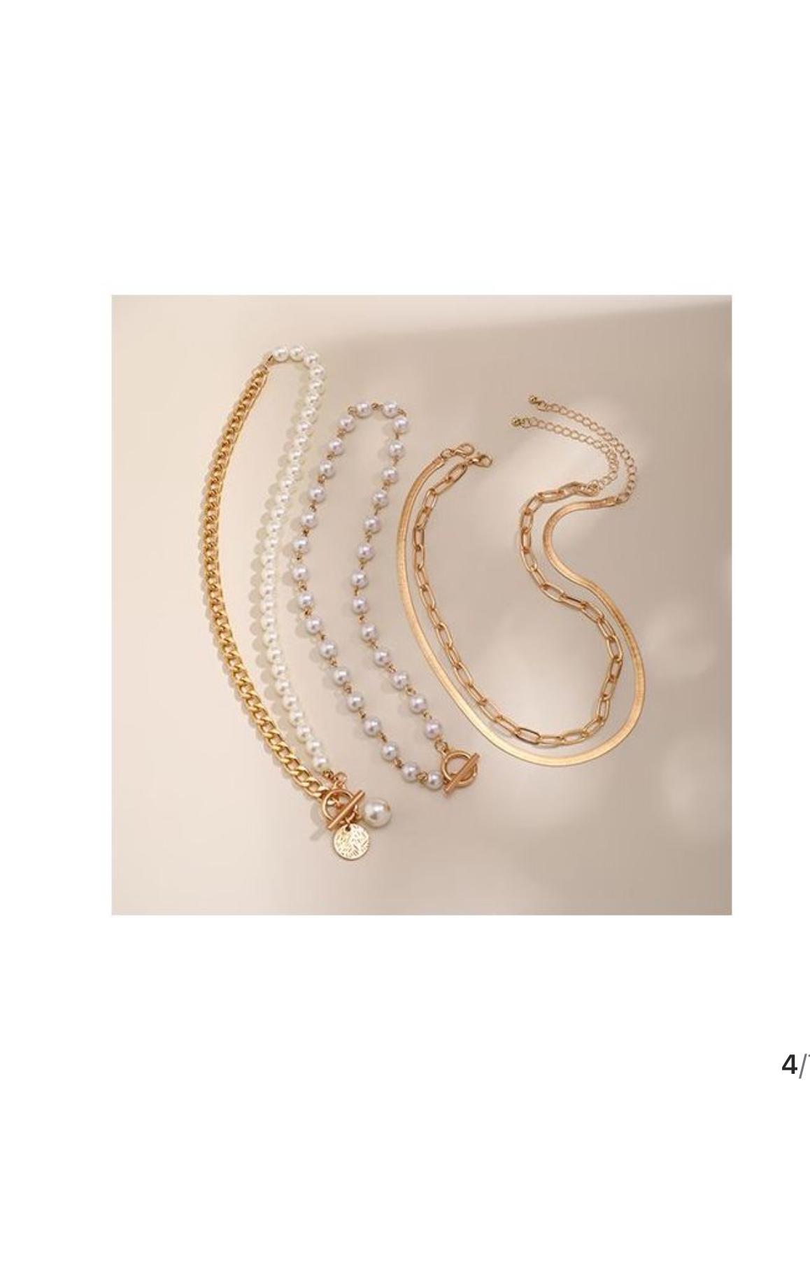 Gold and pearl jewelry necklace 3 WhatsApp Image 2025 04 29 at 15.45.08